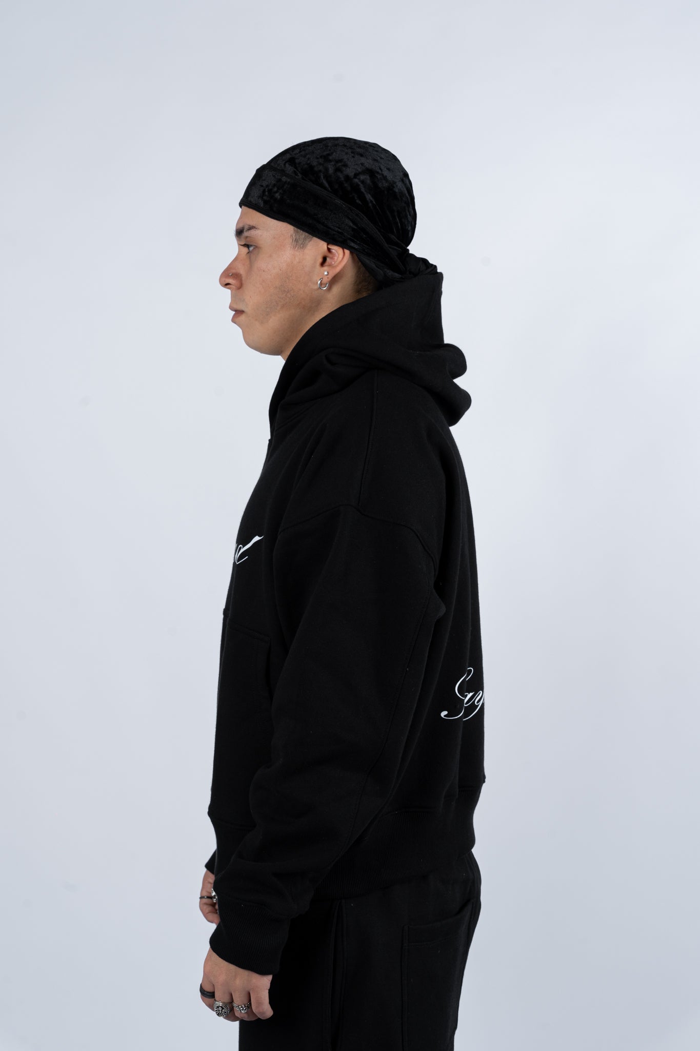 STAY CREATING BLACK