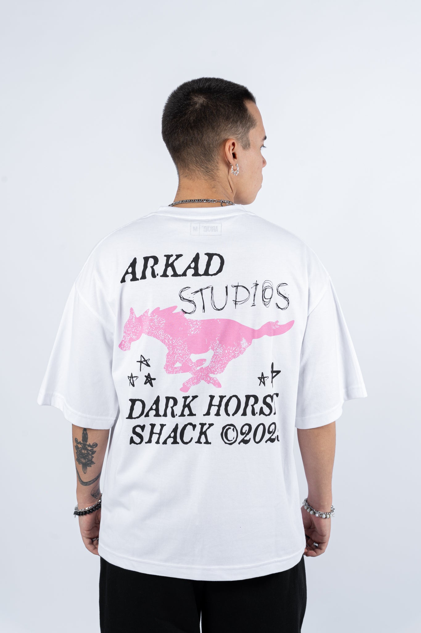 T-SHIRT DARK HORSE